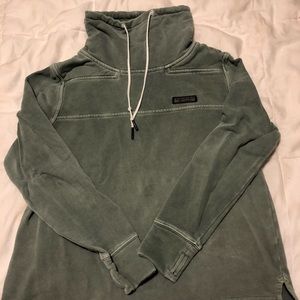 Vineyard Vines green women’s pullover
